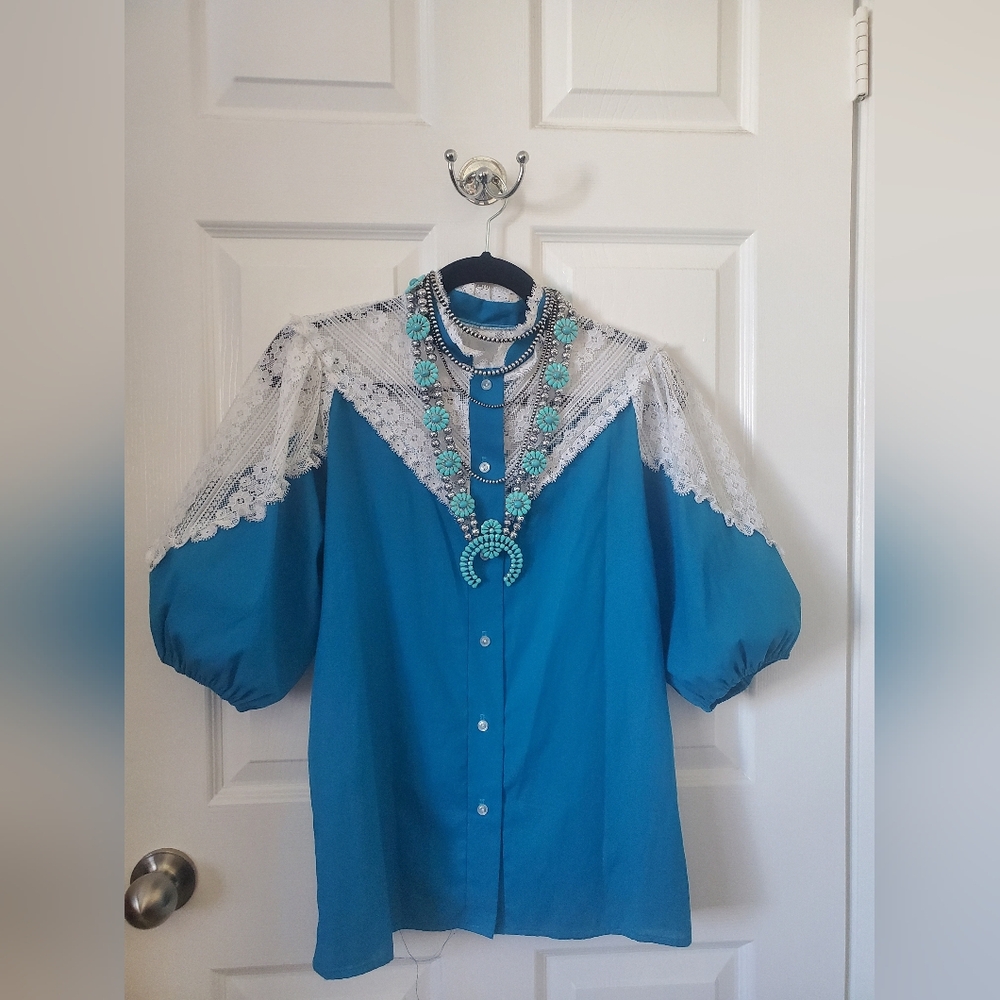 Lace Balloon Sleeve Blouse